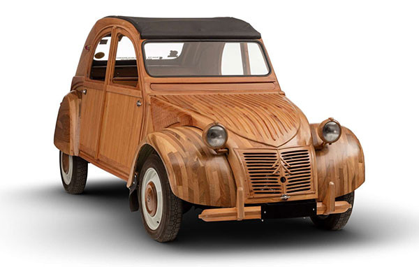 Citroën 2 CV en bois